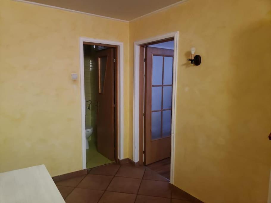 Appartamento Studio Sforii In Ris Braşov